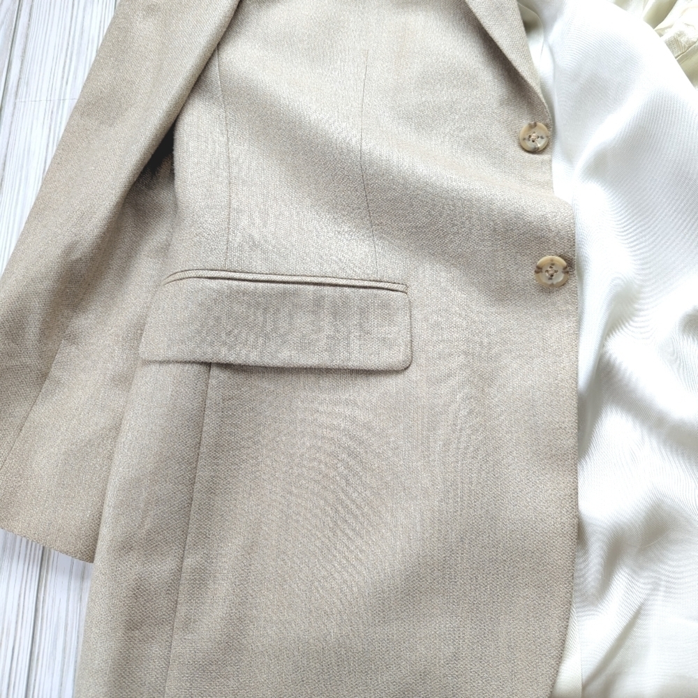 Oscar de la Renta Tailored Fit Wool Blazer in Sand Dune Size 10 / 12 - Picture 9 of 15